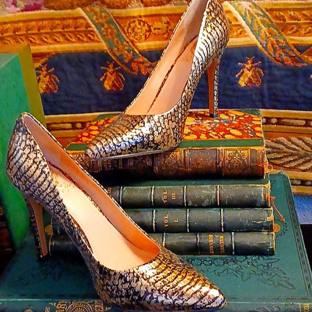 Women's shoes